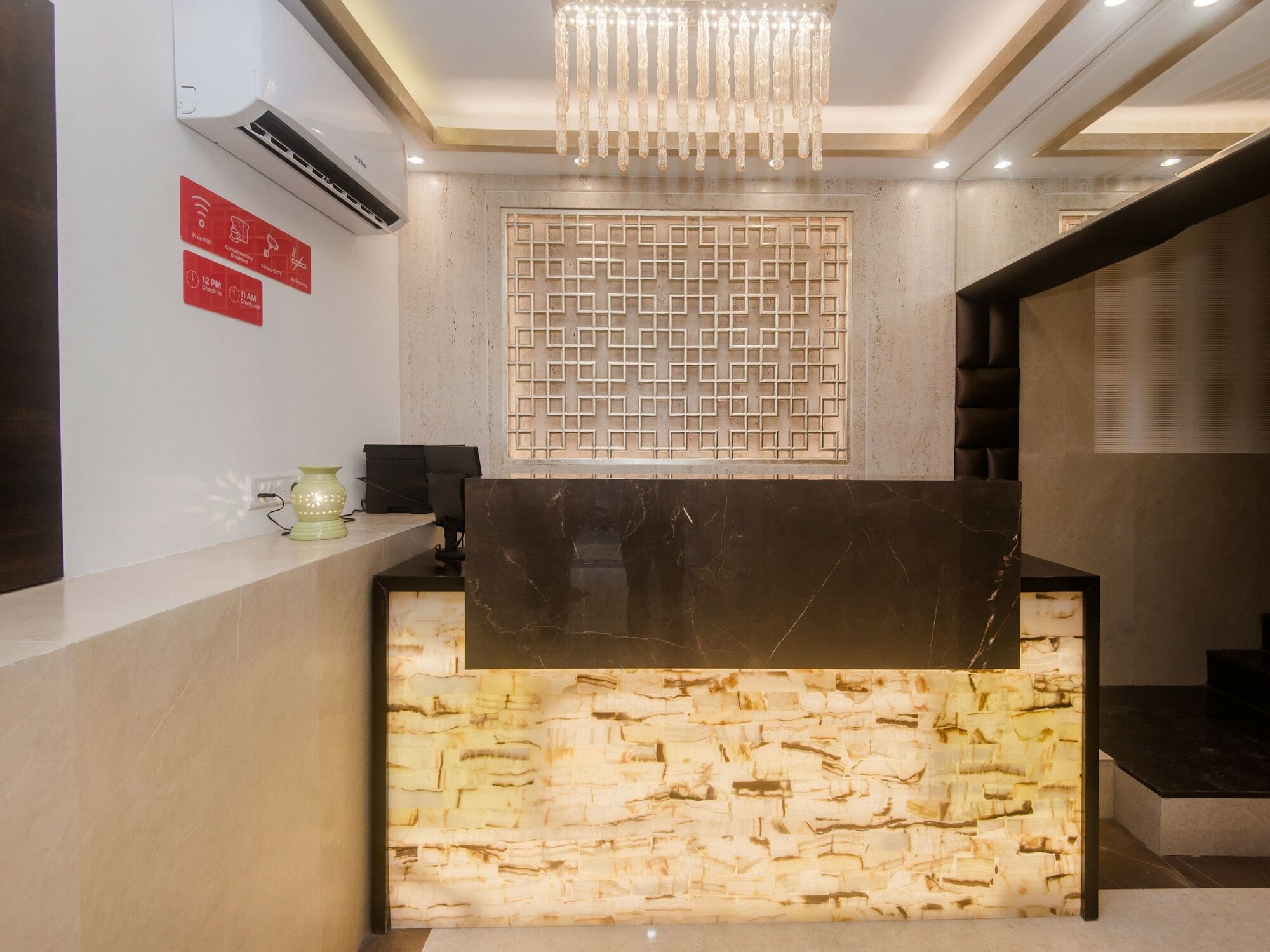 Oyo22683公园宫殿酒店 孟买 外观 照片